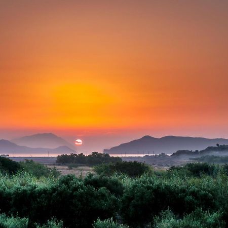 Milos Bay View Zefiría 外观 照片